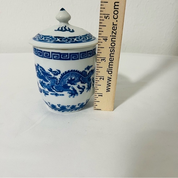 DRAGON Blue White Asian Porcelain Tea Steeping Mug with Lid Printed Dragon - Picture 6 of 7